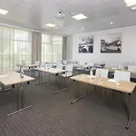 Western Premier Chc Airport Otel 4*