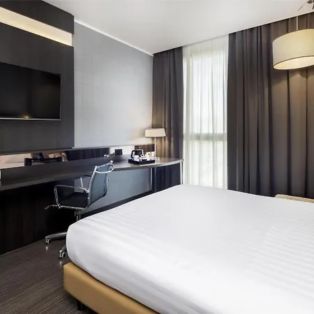 Hotel Western Premier Chc Airport