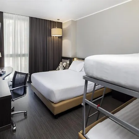 Szálloda Western Premier Chc Airport 4*