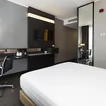 Western Premier Chc Airport 4* Genua