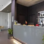 Hotel Western Premier Chc Airport