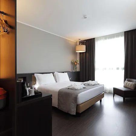 Hotel Western Premier Chc Airport