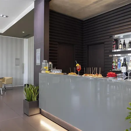 Hotel Western Premier Chc Airport