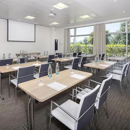 Western Premier Chc Airport 4*