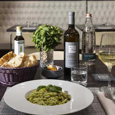 Szálloda Western Premier Chc Airport