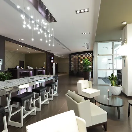 Western Premier Chc Airport 4*