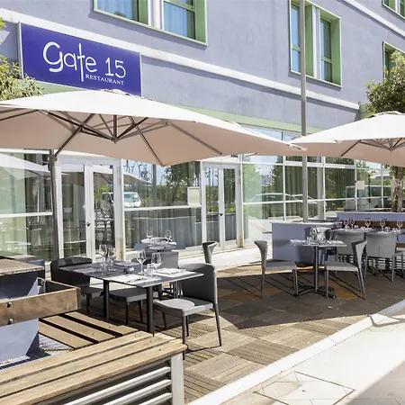 Hotel Western Premier Chc Airport 4*