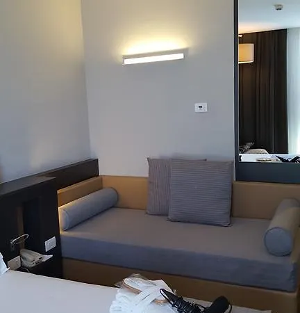 Western Premier Chc Airport Hotel
