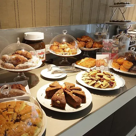 Hotel Western Premier Chc Airport 4*