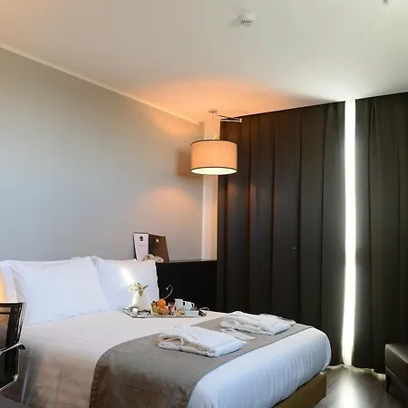 Hotel Western Premier Chc Airport