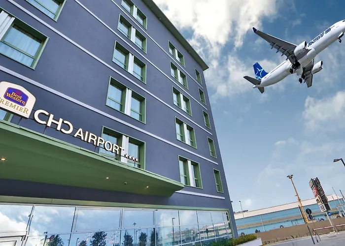 Hotel Western Premier Chc Airport 4*