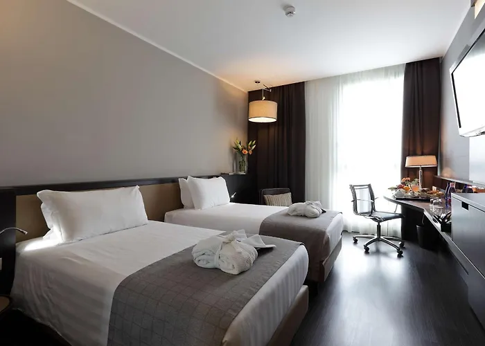 Hotel Western Premier Chc Airport