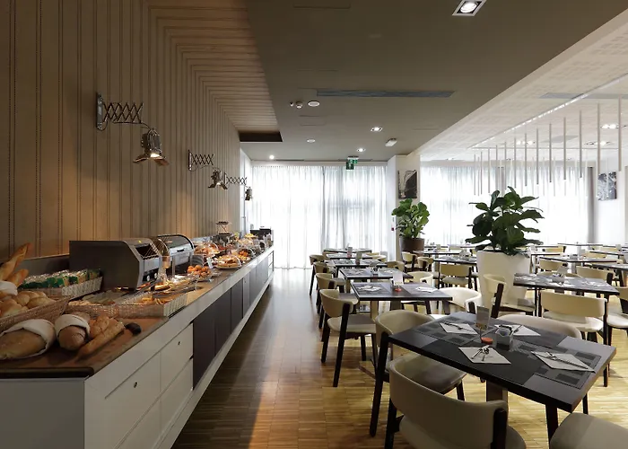 Western Premier Chc Airport