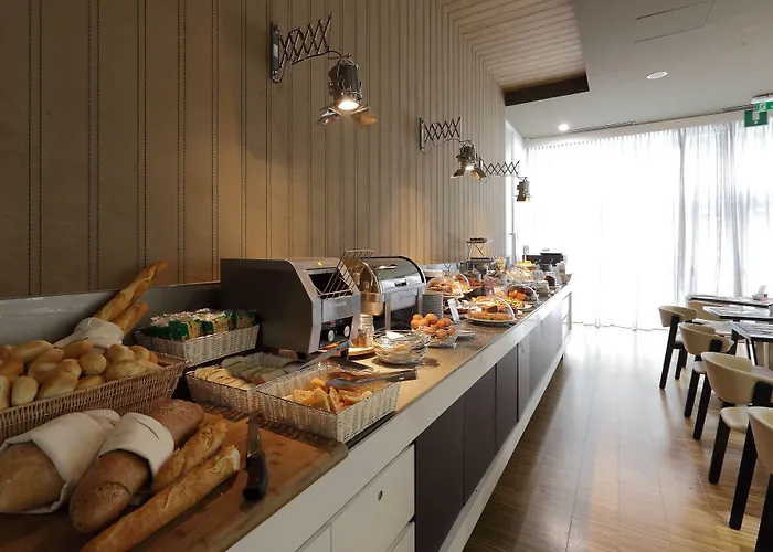 Western Premier Chc Airport Hotel Janov