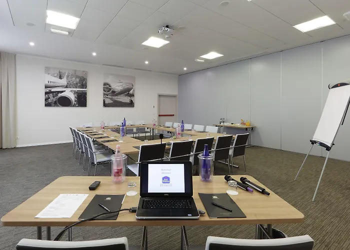 Western Premier Chc Airport Hotel 4*