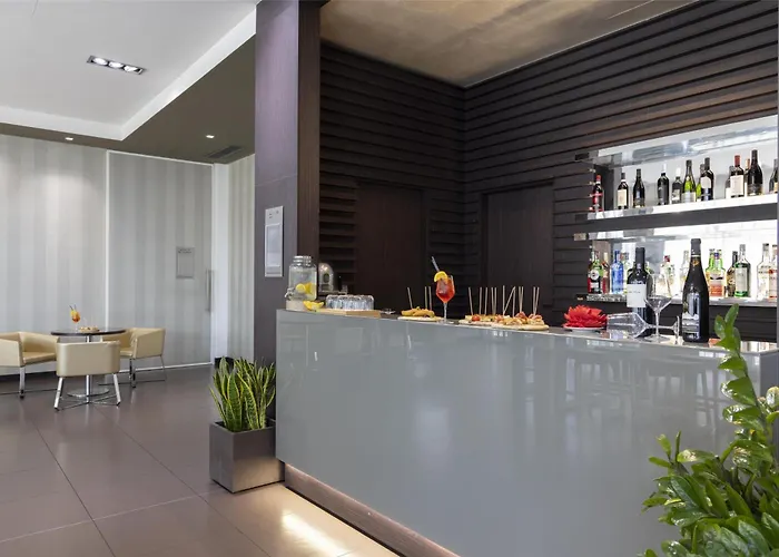 Hotel Western Premier Chc Airport