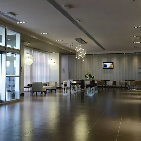 贝斯特韦斯特酒店chc机场店 酒店 4*