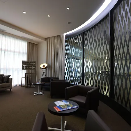 贝斯特韦斯特酒店chc机场店 4* 热那亚