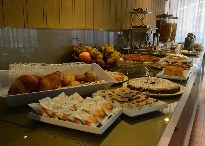 Hotel Western Premier Chc Airport 4*